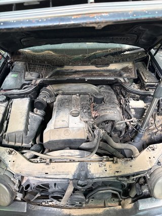 Motor Mercedes E320 M104