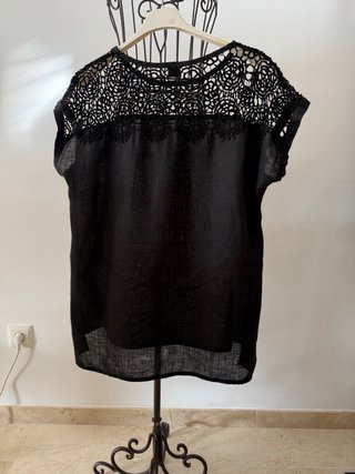 Blusa de lino, negra con encaje