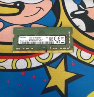 Confezione da 3 memorie RAM 8GB DDR4 SO-DIMM per portatile