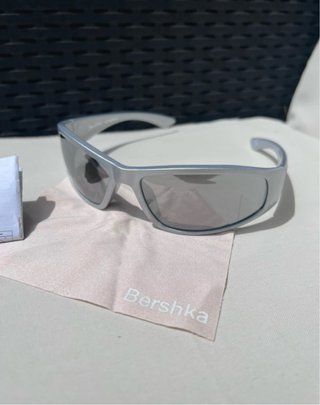 Occhiali da sole Bershka silver sporty