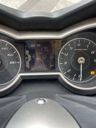 Yamaha XMAX 400 ABS Azul Barcelona