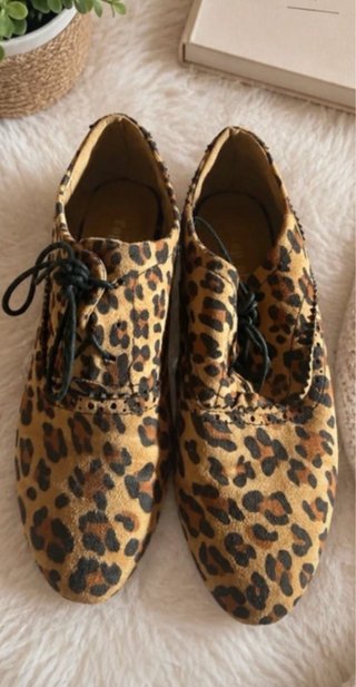 Zapatos de mujer con estampado de leopardo