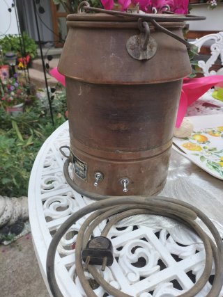 Boilder antico in rame anni '30