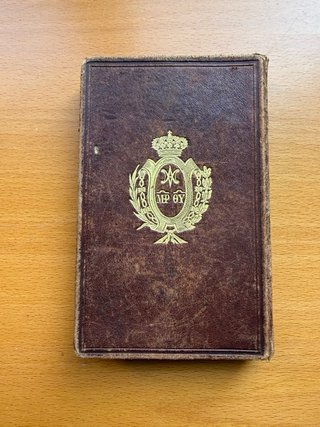 Libro antiguo religioso
