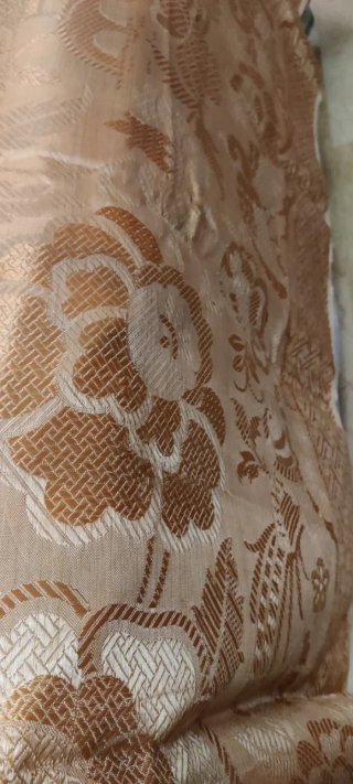 Cubrecama Vintage Beige y Dorado.color Caldera