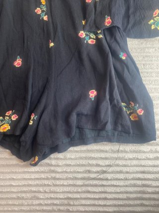 Mono Corto Zara Negro Floral Con Encaje V0008