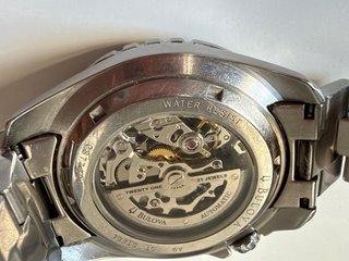 Bulova Marine Star 98A105 Automático Open Heart