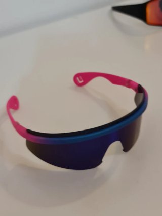 Occhiali da sole sportivi