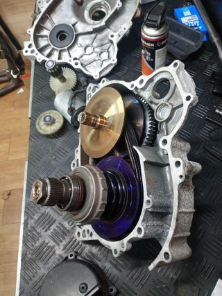 Caja de cambios CVT Suzuki Burgman 650
