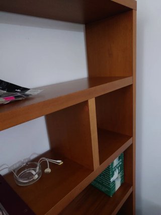 Estantería de diseño de madera