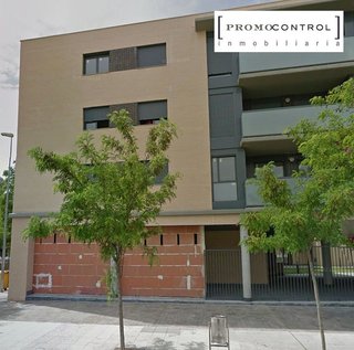 Local comercial en alquiler en Zuera