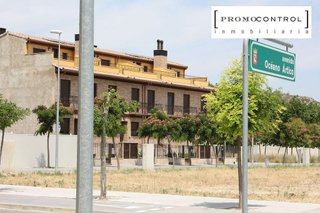 Local comercial en alquiler en Zuera