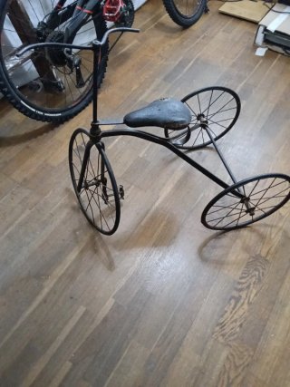 Triciclo antiguo siglo XIX