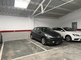 Garaje en venta en Centre en Sant Boi de Llobregat