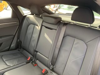 Audi Q3 Sportback 35 TDI 110kW (150CV) S tronic Black Lim.