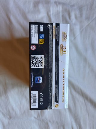 Caja Entrenador Élite Pokémon 30 Aniversario