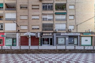 Local comercial en venta en Barrio de Zaidín en Granada