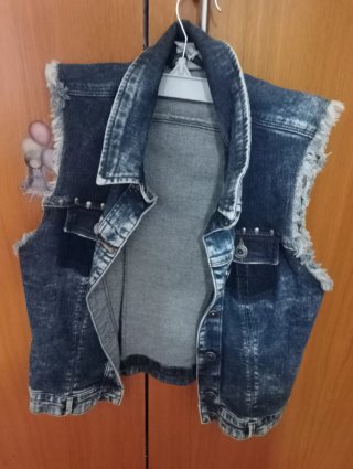 Chalecos  vaquero desgastado con tachuelas