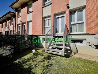 Casa adosada en venta en Artziniega