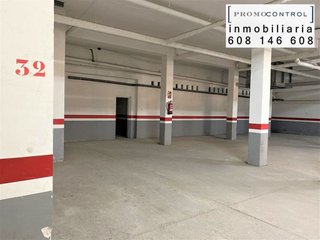 Garaje en venta en Zuera