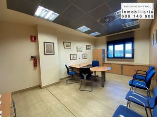 Local comercial en venta en Zuera