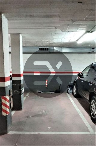 Garaje en venta en El Castell-Poble Vell en Castelldefels