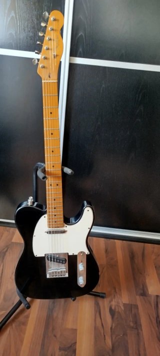 Guitarra Telecaster Negra
