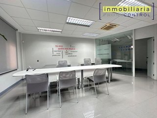 Local comercial en alquiler en Zuera