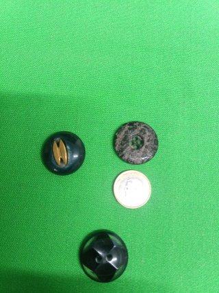 Lote 4, botones variados  para abrigos y chaqueton