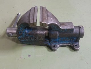 Tornillo de banco Acesa