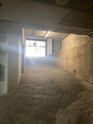 Garaje en venta en La Font de la Guatlla en Barcelona