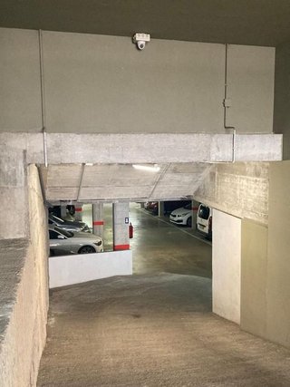 Garaje en venta en La Font de la Guatlla en Barcelona