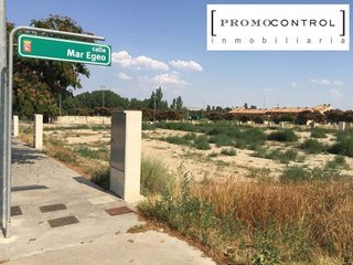 Terreno en venta en Zuera