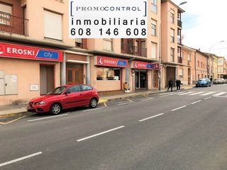 Local comercial en alquiler en Zuera