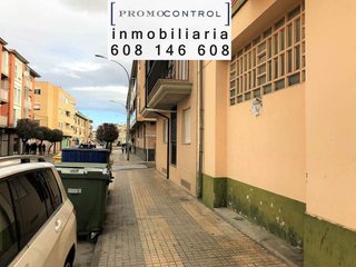 Local comercial en alquiler en Zuera