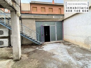 Local comercial en alquiler en Zuera
