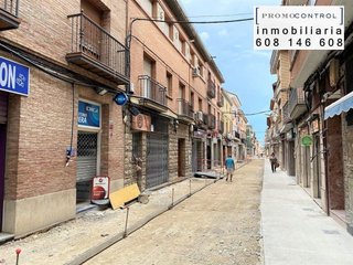 Local comercial en alquiler en Zuera