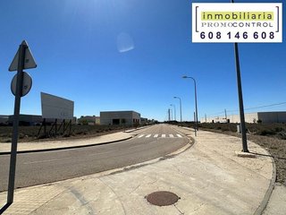 Terreno en venta en Zuera