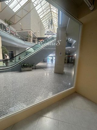 Local comercial en venta en Pinar del Rey en Madrid