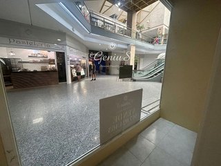 Local comercial en venta en Pinar del Rey en Madrid