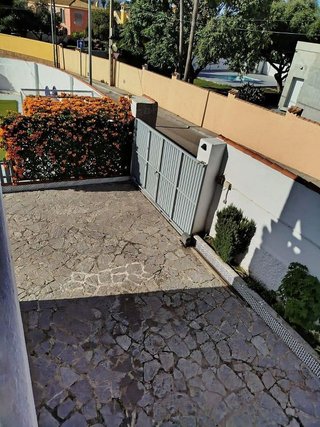Chalet en venta en La Granja-La Colina-Los Pastores en Algeciras