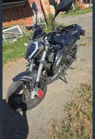 Moto 125cc Naked Negra