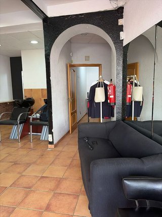 Local comercial en venta en Ambroz en Madrid