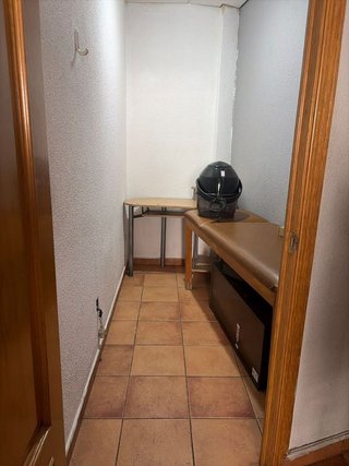 Local comercial en venta en Ambroz en Madrid