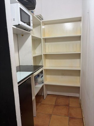 Local comercial en venta en Ambroz en Madrid