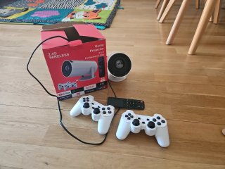 Proyector WiFi 6 Gaming HY300 + 2 Mandos Inalámbri