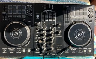 Controladora DJ Pioneer DDJ-400 Negra