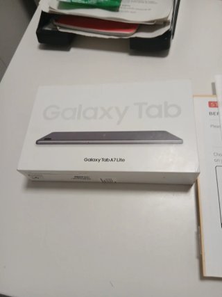 Scatola Samsung Galaxy Tab A7 Lite e protezioni