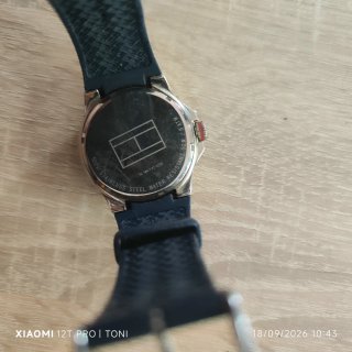 Reloj Tommy Hilfiger Negro y Azul