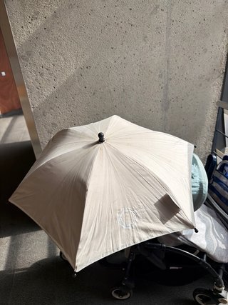 Bugaboo Bee con capazo y paraguas